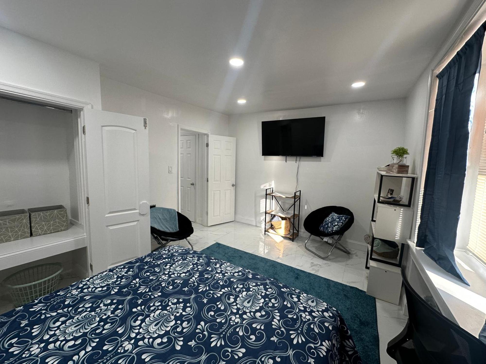 F And R Property Apartment *