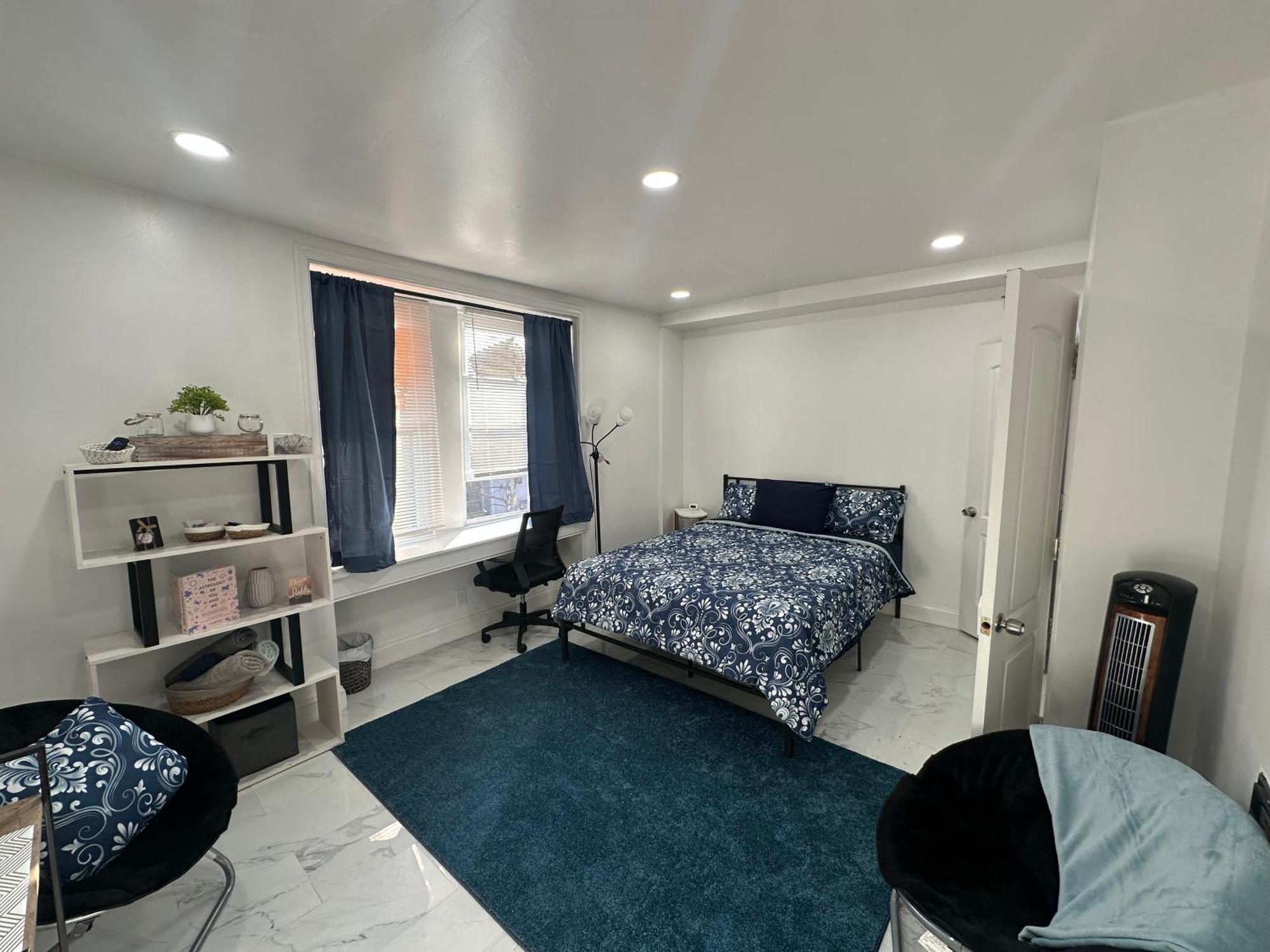 Apartment F And R Property *